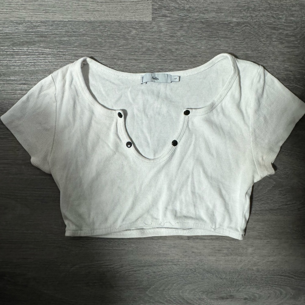 adika white crop top size L